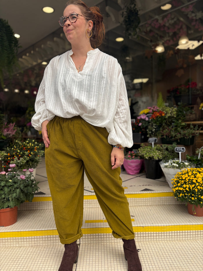Pantalon velours fin grande taille femme