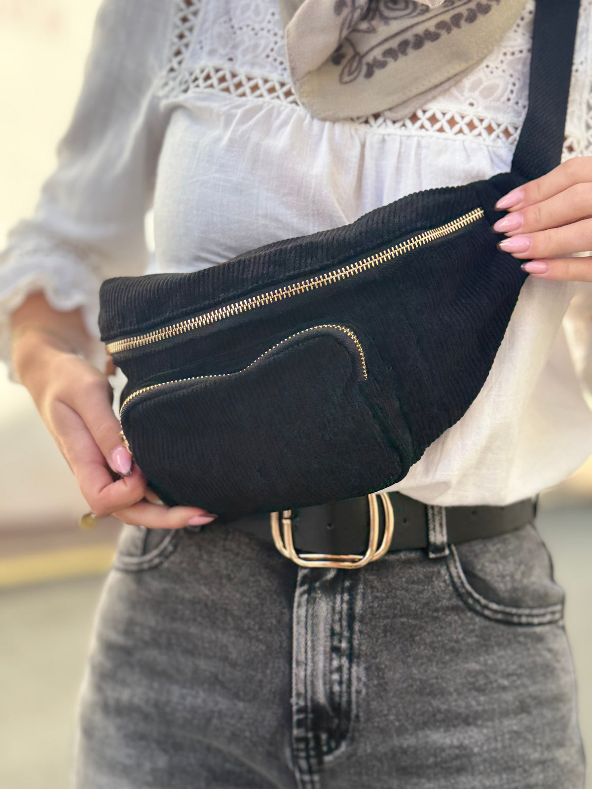 Sac banane femme effet velours – Marine, noir et camel