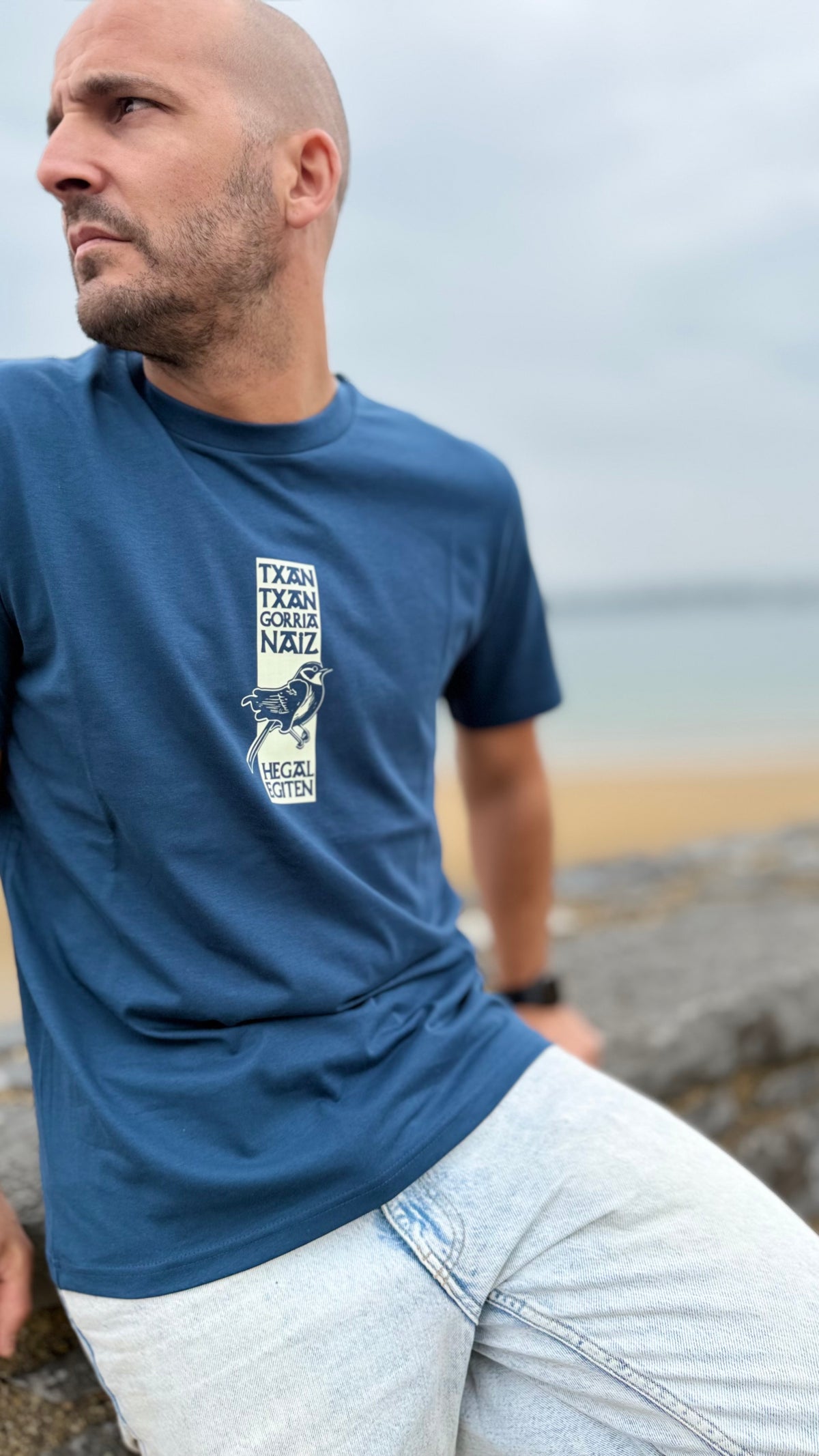 T-shirt TXANTXAN EZ KEXA Bleu Gris – Coton Bio Ultra Doux | Marque Basque de Sare