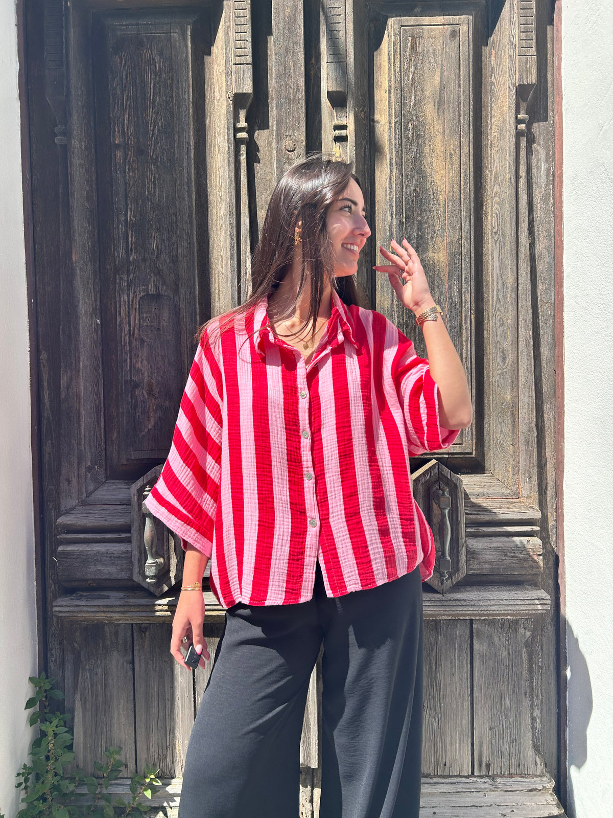 Chemise en Gaze de Coton Rayée – Rose & Rouge Été 2026