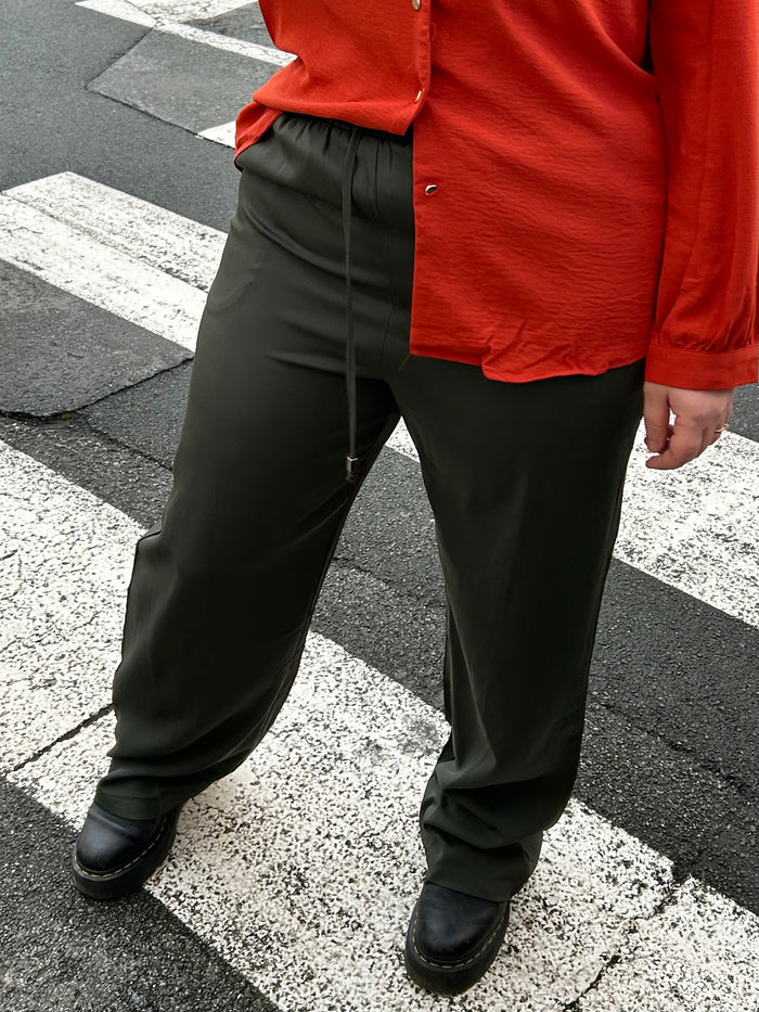 🌿 Pantalon Satiné Maya