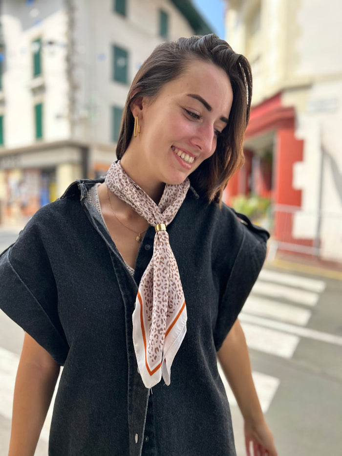Foulard - soie - avec attache - plusieurs couleurs