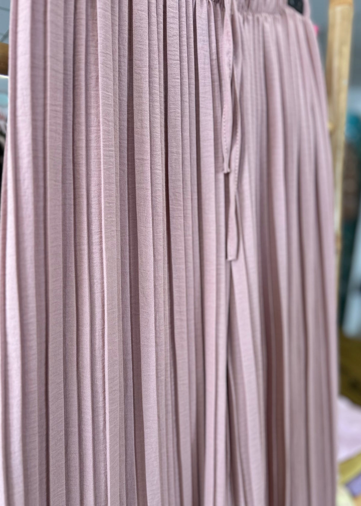Pantalon plissé palazzo rose 