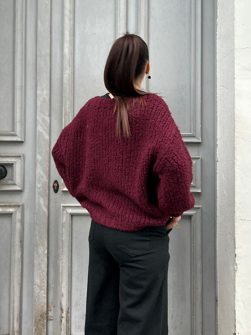 🍷 Pull en maille texturée "Margo" – Bordeaux profond et matière cocooning
