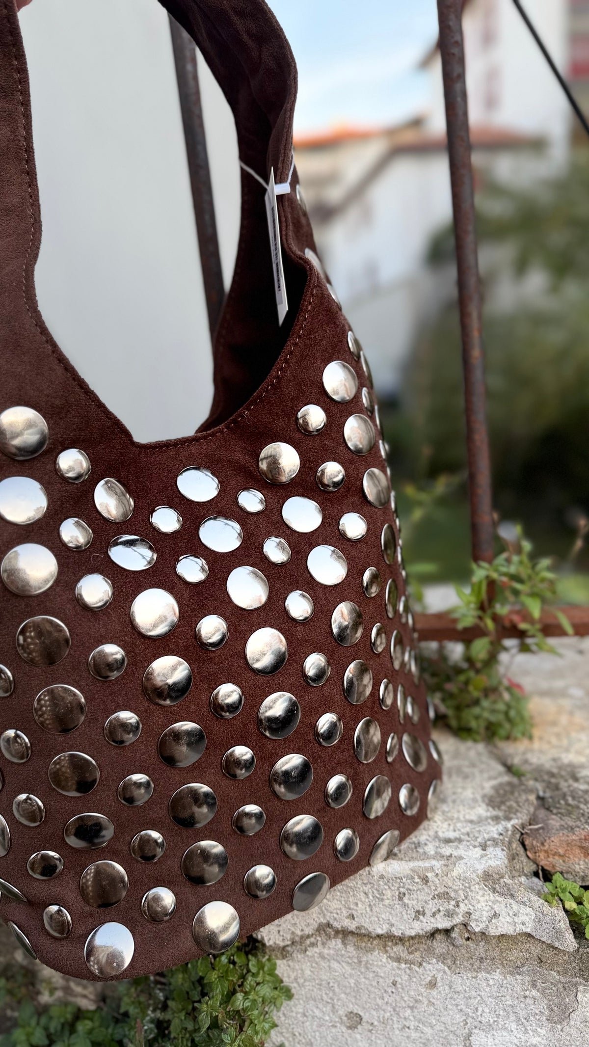 🧡 Sac seau chocolat à clous – Du peps sans effort