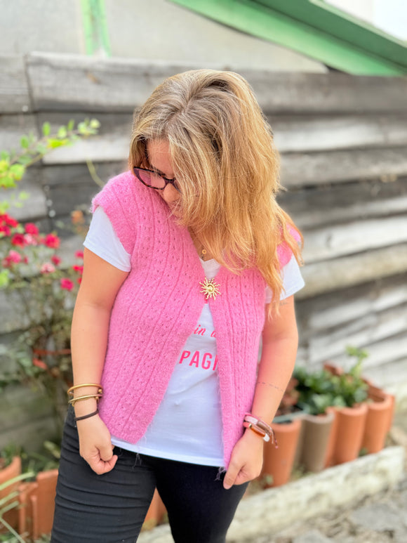 Gilet rose bonbon avec broche modadom