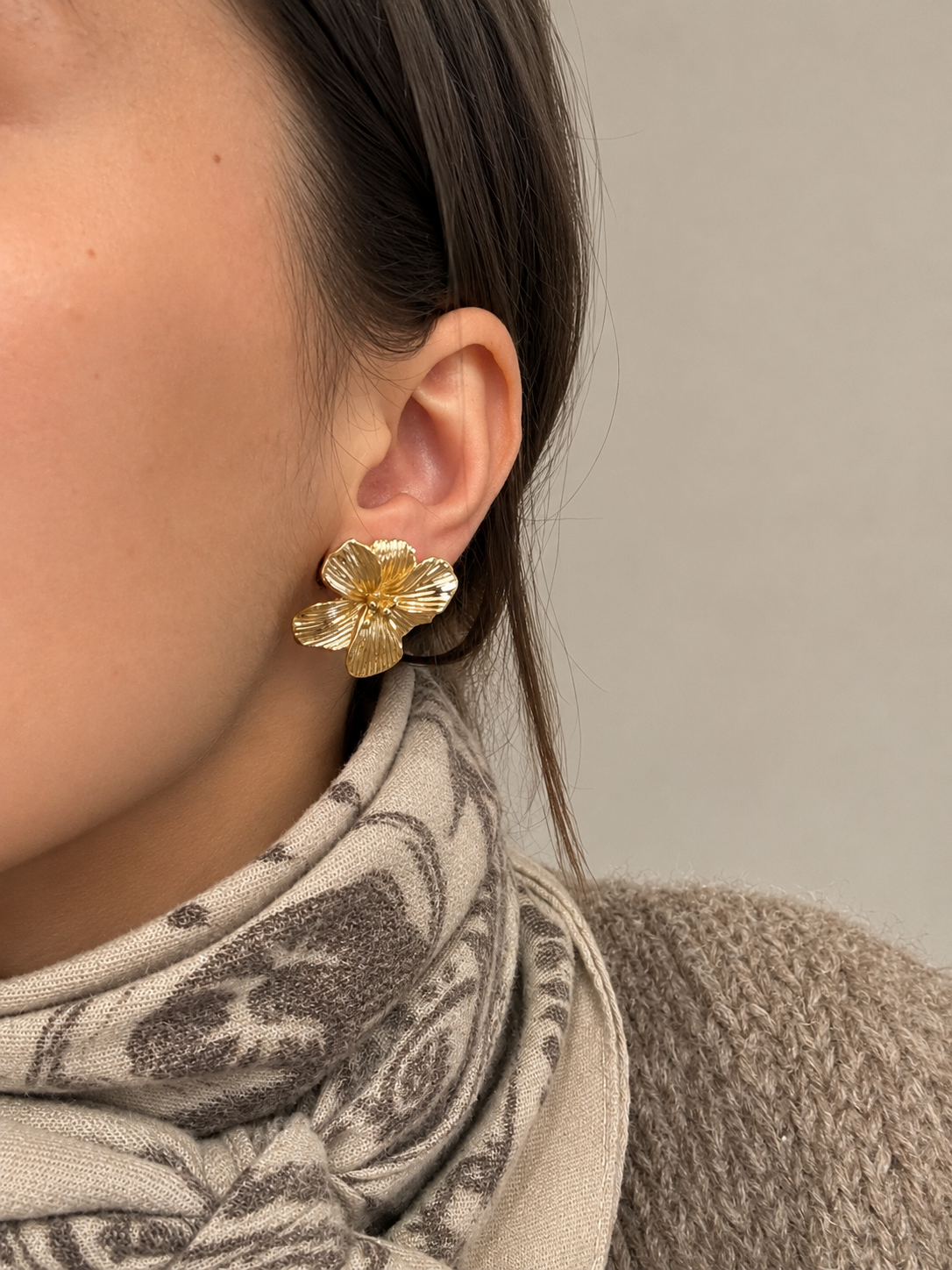 Boucles d’oreilles fleurs dorées en acier inoxydable