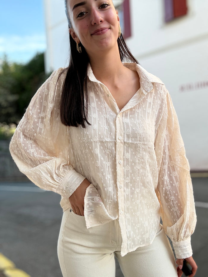 Blouse chemise brodée détails dorés femme
