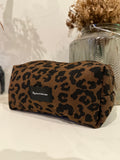 🐆 Trousse léopard en velours côtelé – L’indispensable audacieuse