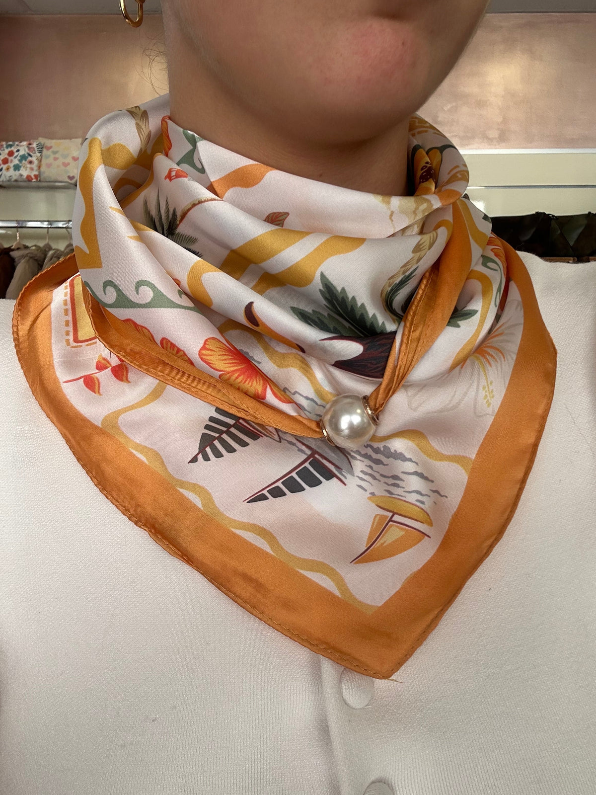 Foulard Aimant Magnétique – Touche Chic & Pratique