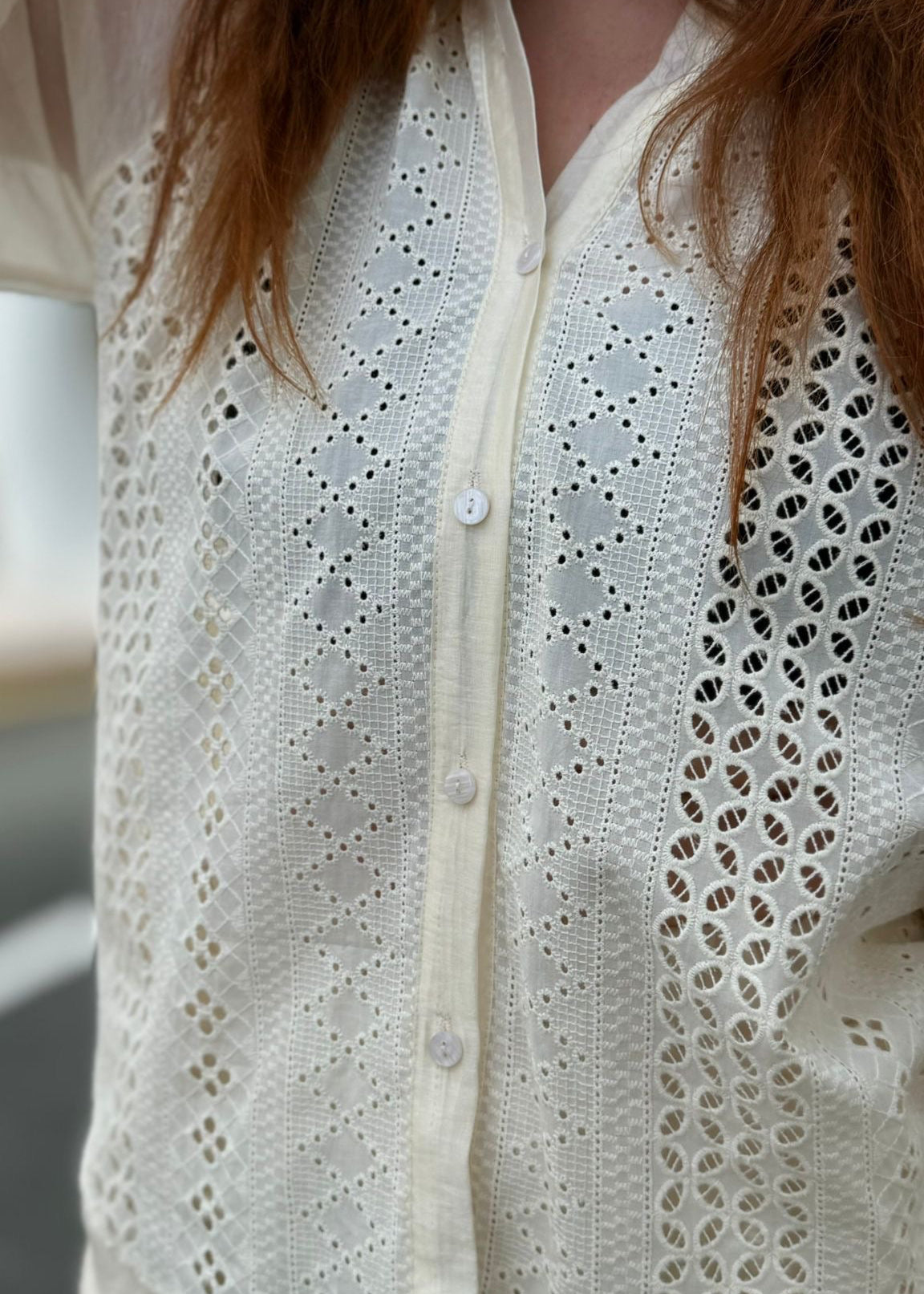Blouse brodée tendance femme 