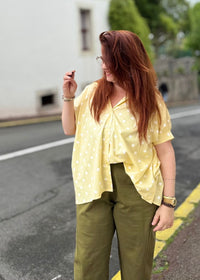 Blouse pois jaune pastel tendance 