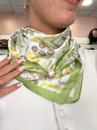 Foulard Aimant Magnétique – Touche Chic & Pratique