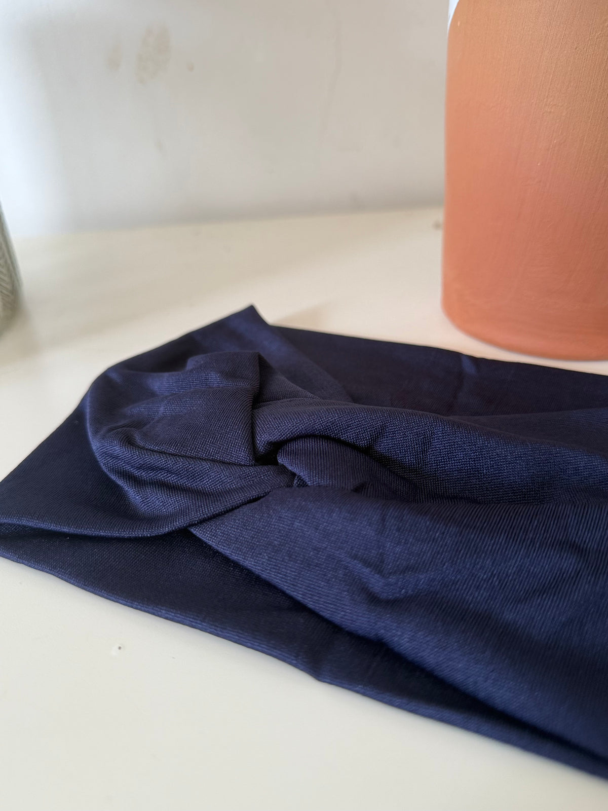 ✨ Bandeau cheveux épais croisé – Maintien parfait & confort absolu