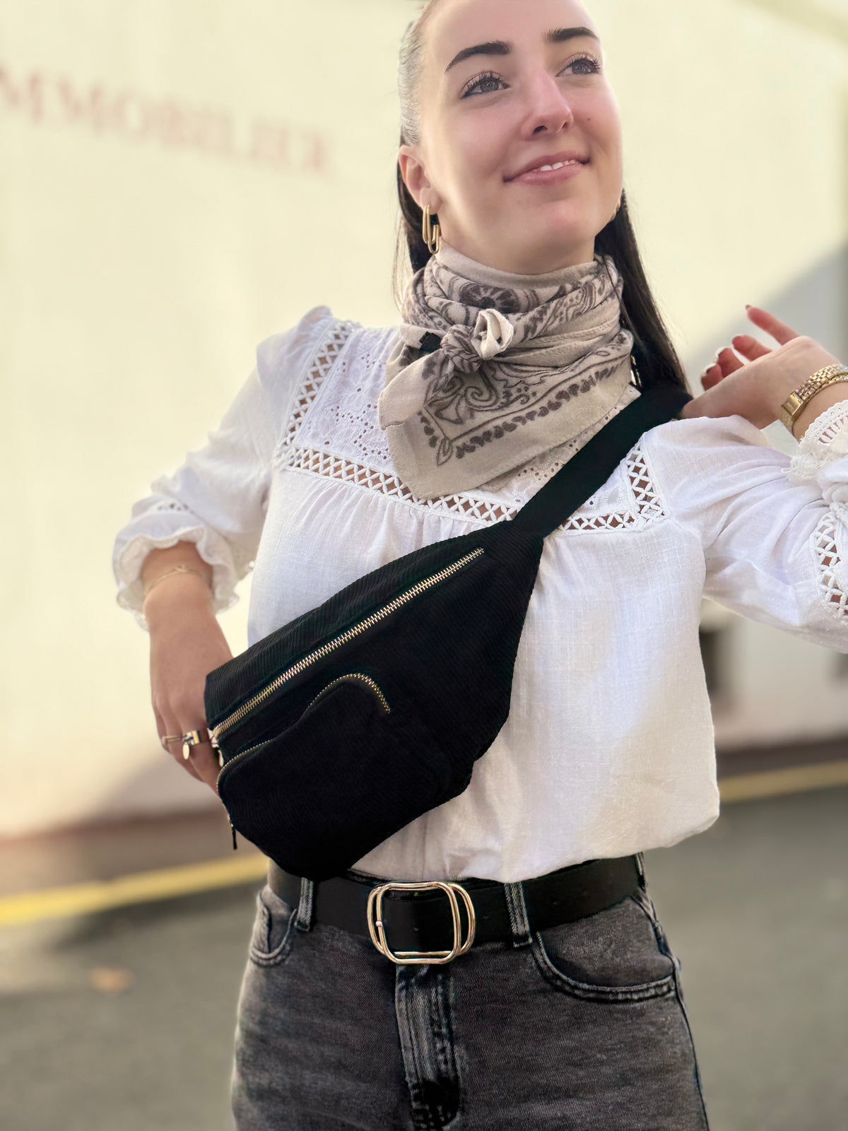 Sac banane femme effet velours – Marine, noir et camel