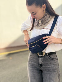 Sac banane femme effet velours – Marine, noir et camel