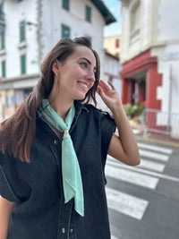 Foulard - soie - avec attache - plusieurs couleurs