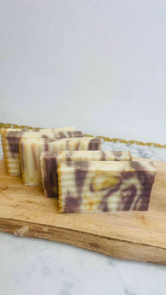 Savon artisanal - huile d'olive- propolis/miel