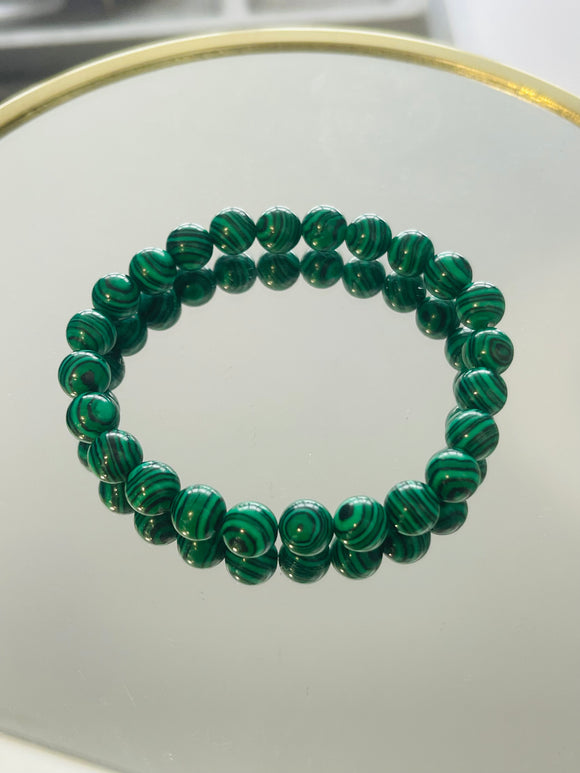 Bracelet élastique. Malachite Synthétique