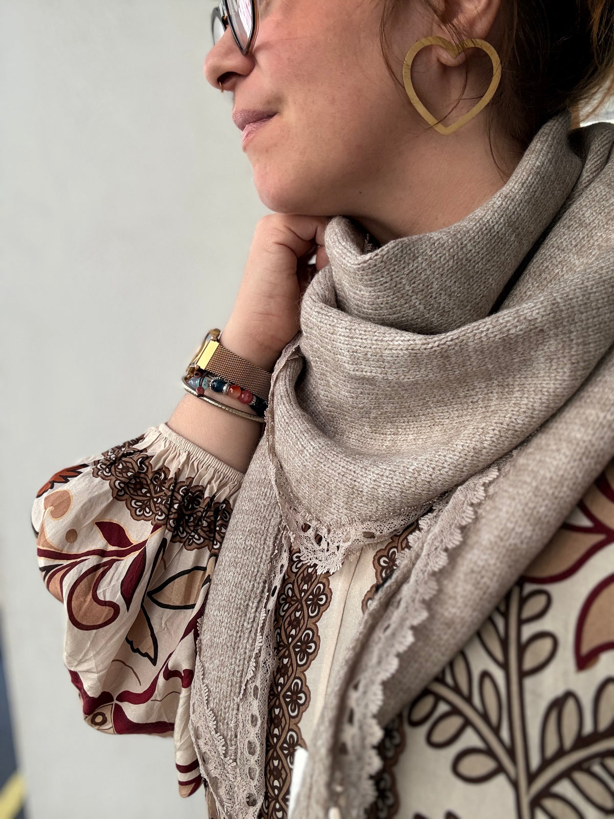 Écharpe femme en viscose avec bordure ajourée