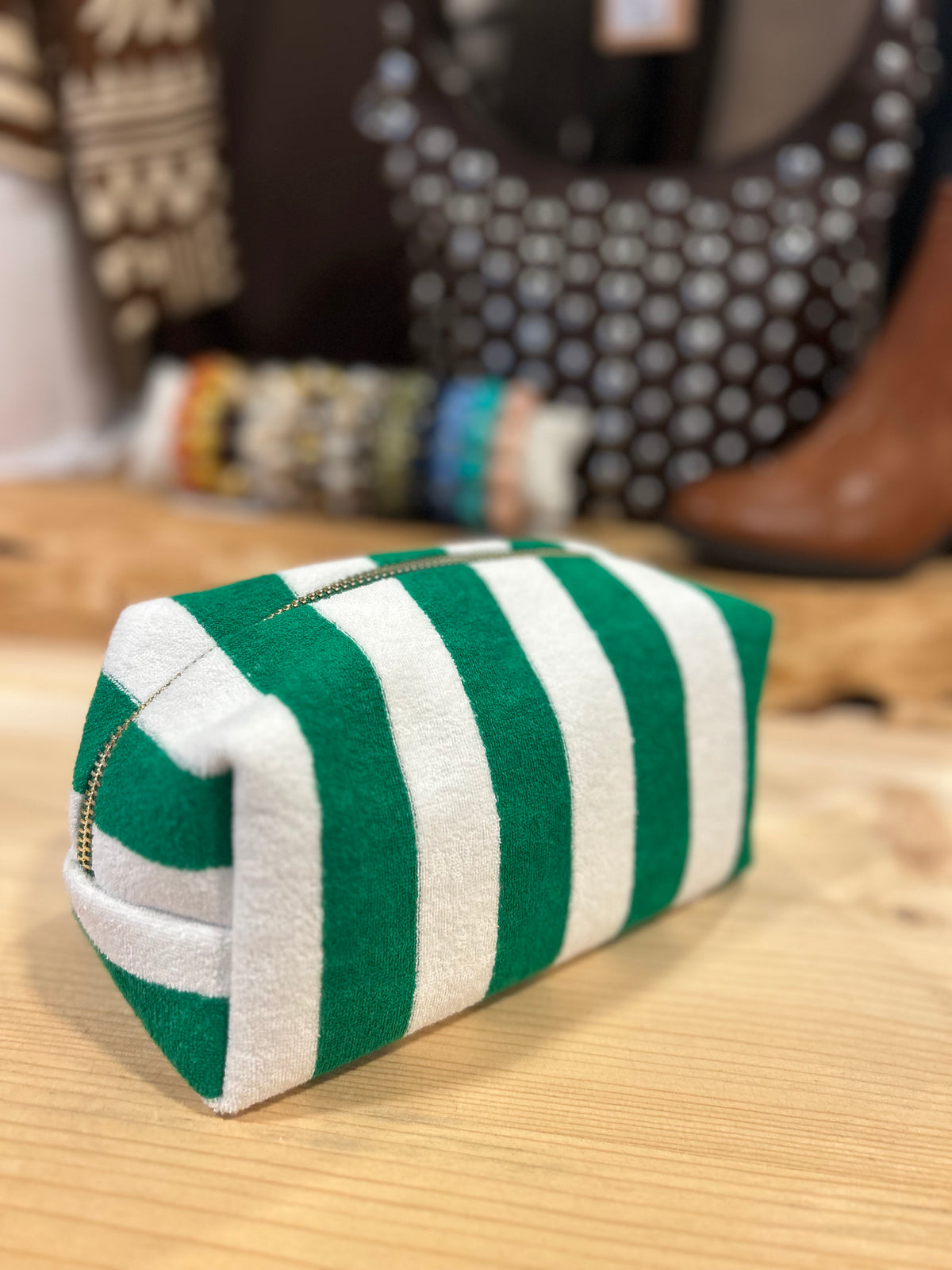 ☀️ Trousse rayée en matière éponge – Le crush de l’été