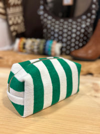 ☀️ Trousse rayée en matière éponge – Le crush de l’été