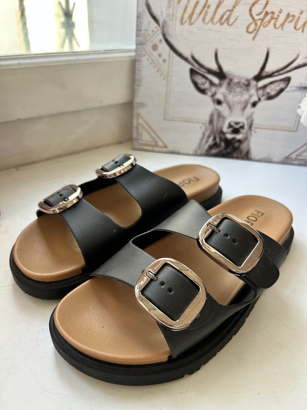 Sandales Double Bride à Boucles