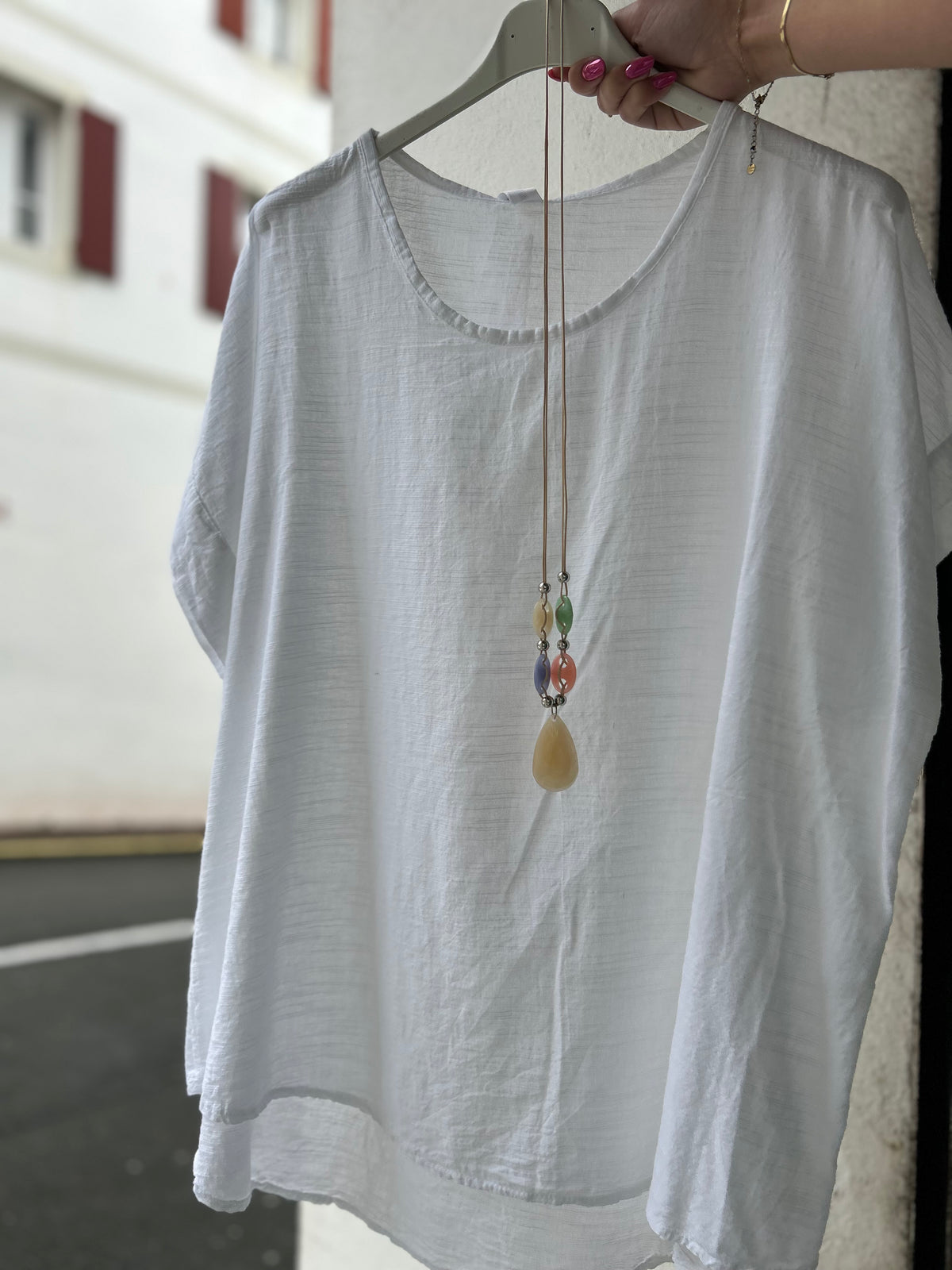 Tee-shirt brise d’été + collier offert !