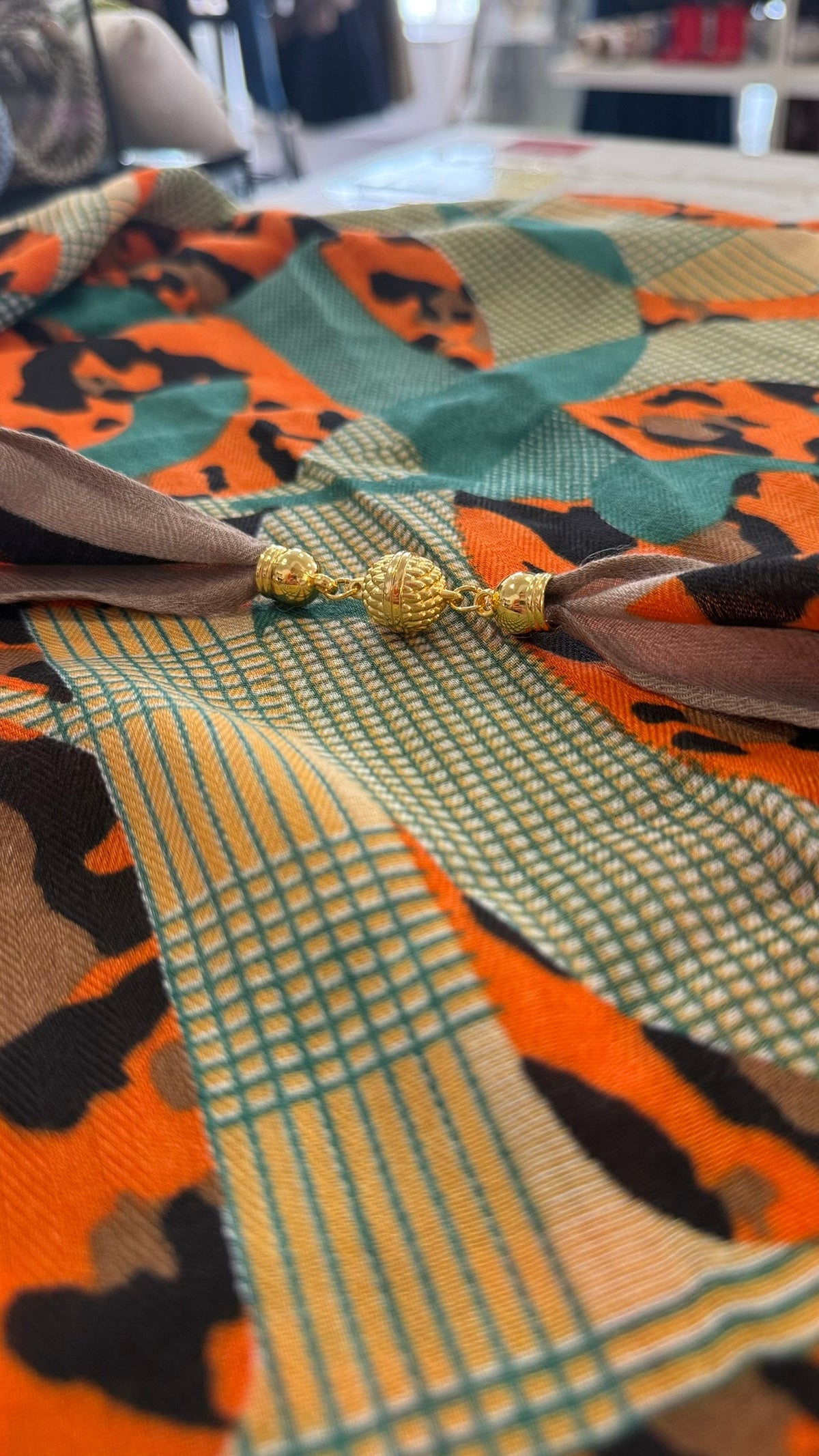 Foulard Carré Magnétique - Notre Bestseller