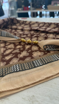 Foulard Carré Magnétique - Notre Bestseller