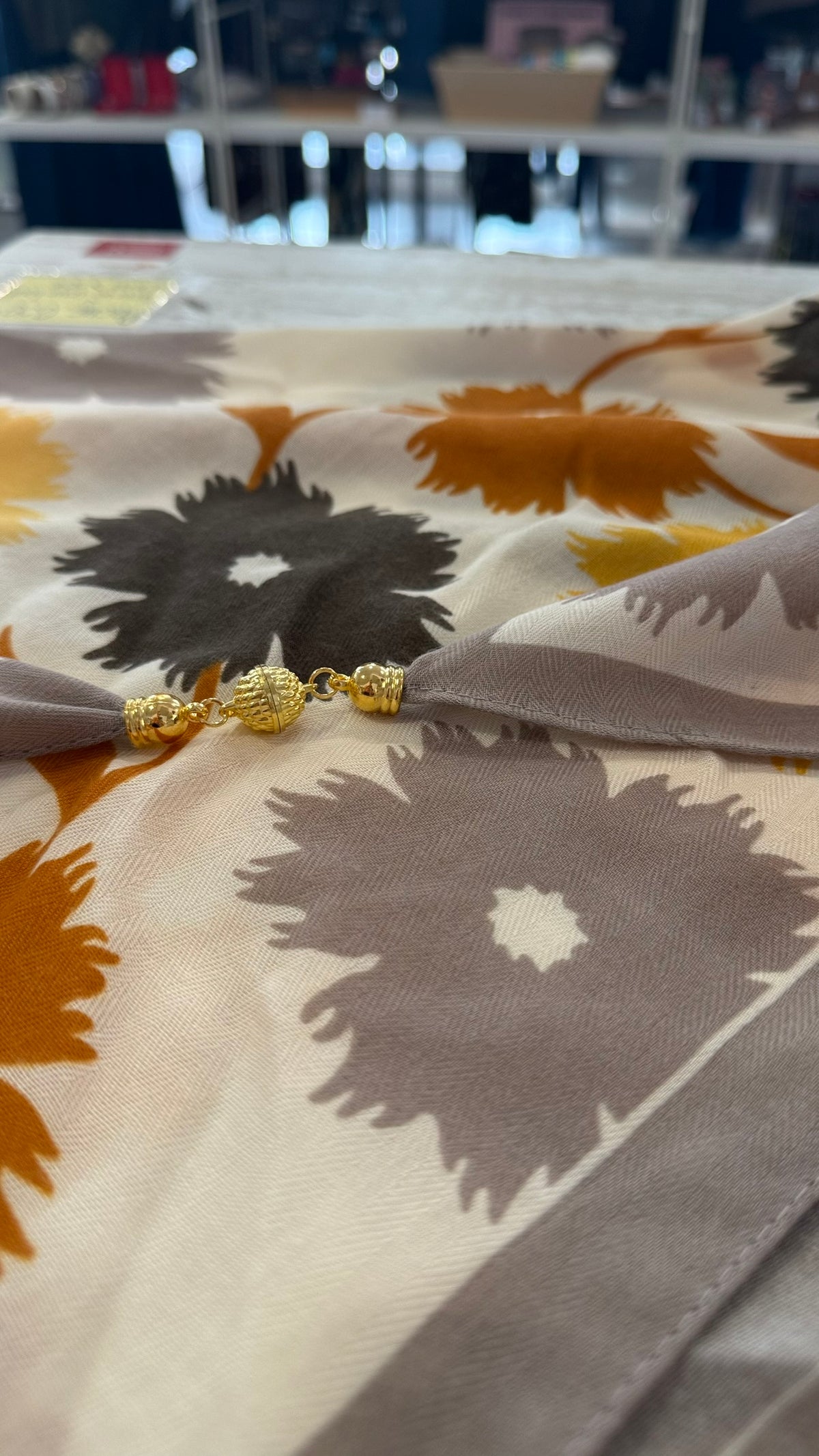 Foulard Carré Magnétique - Notre Bestseller