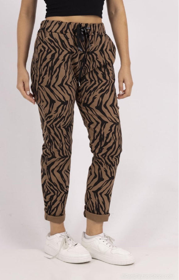 Pantalon Confort Imprimé Zèbre – Camel