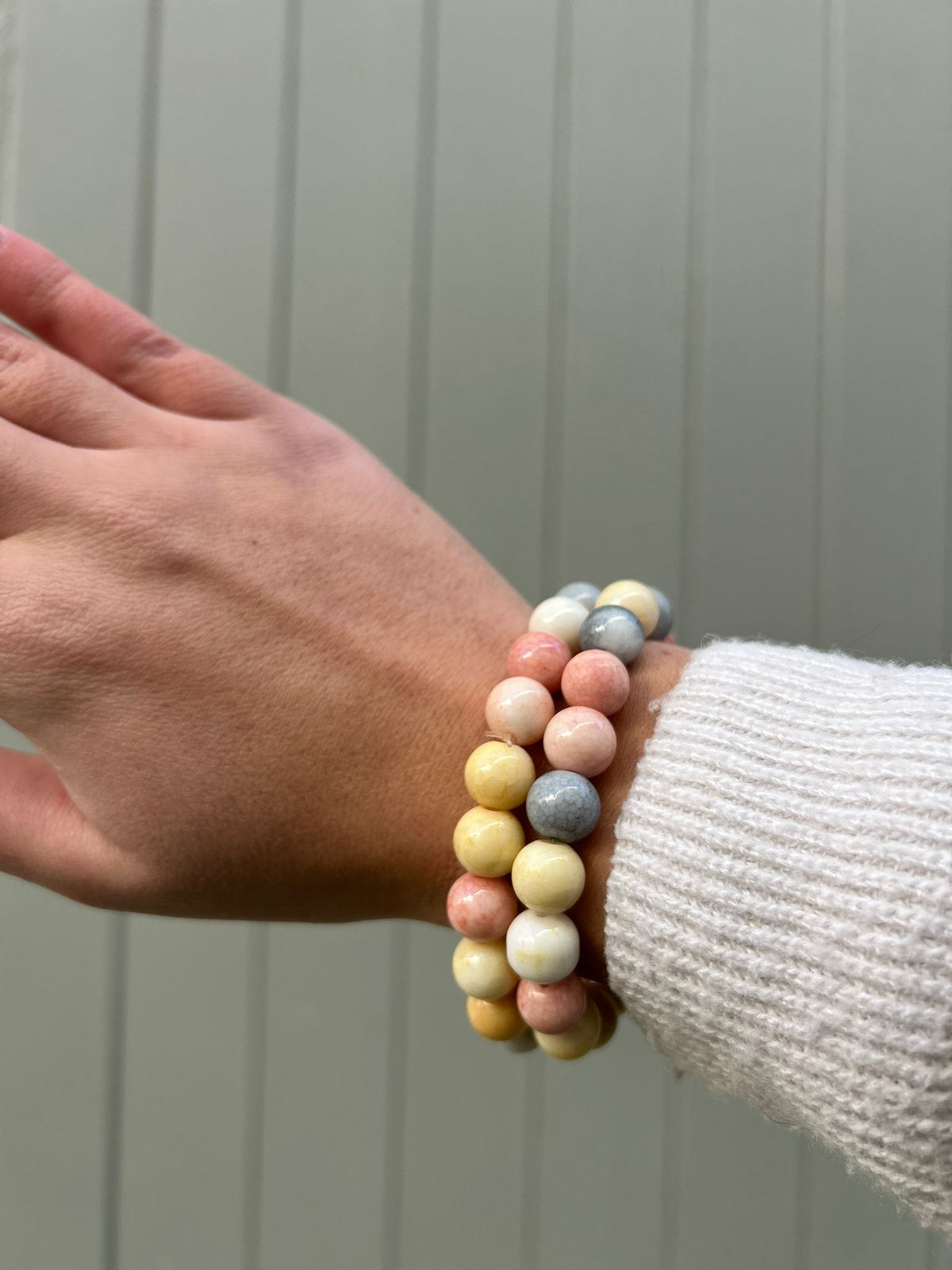 🌈 Bracelet Perlé Élastique – Couleurs Arc-en-Ciel & Bonne Humeur