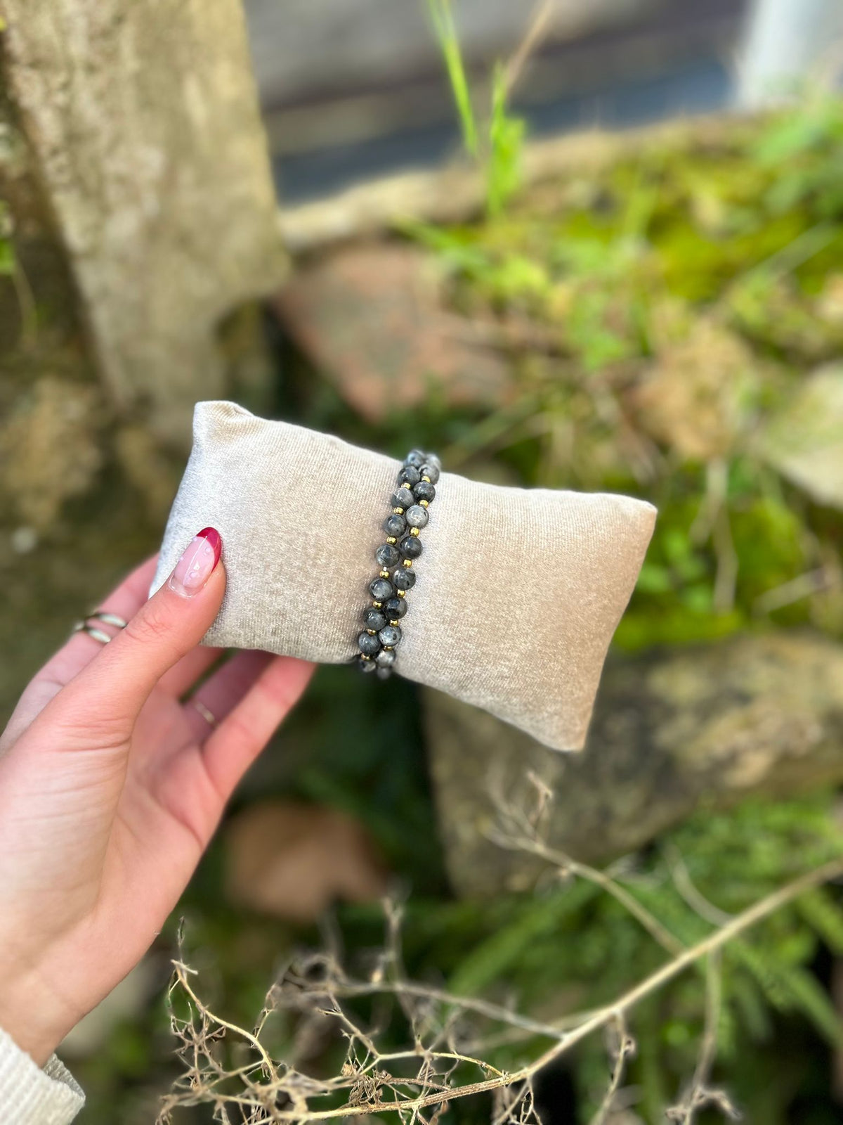 ✨ Bracelet Perlé Fantaisie – Effet Pierre & Billes Dorées