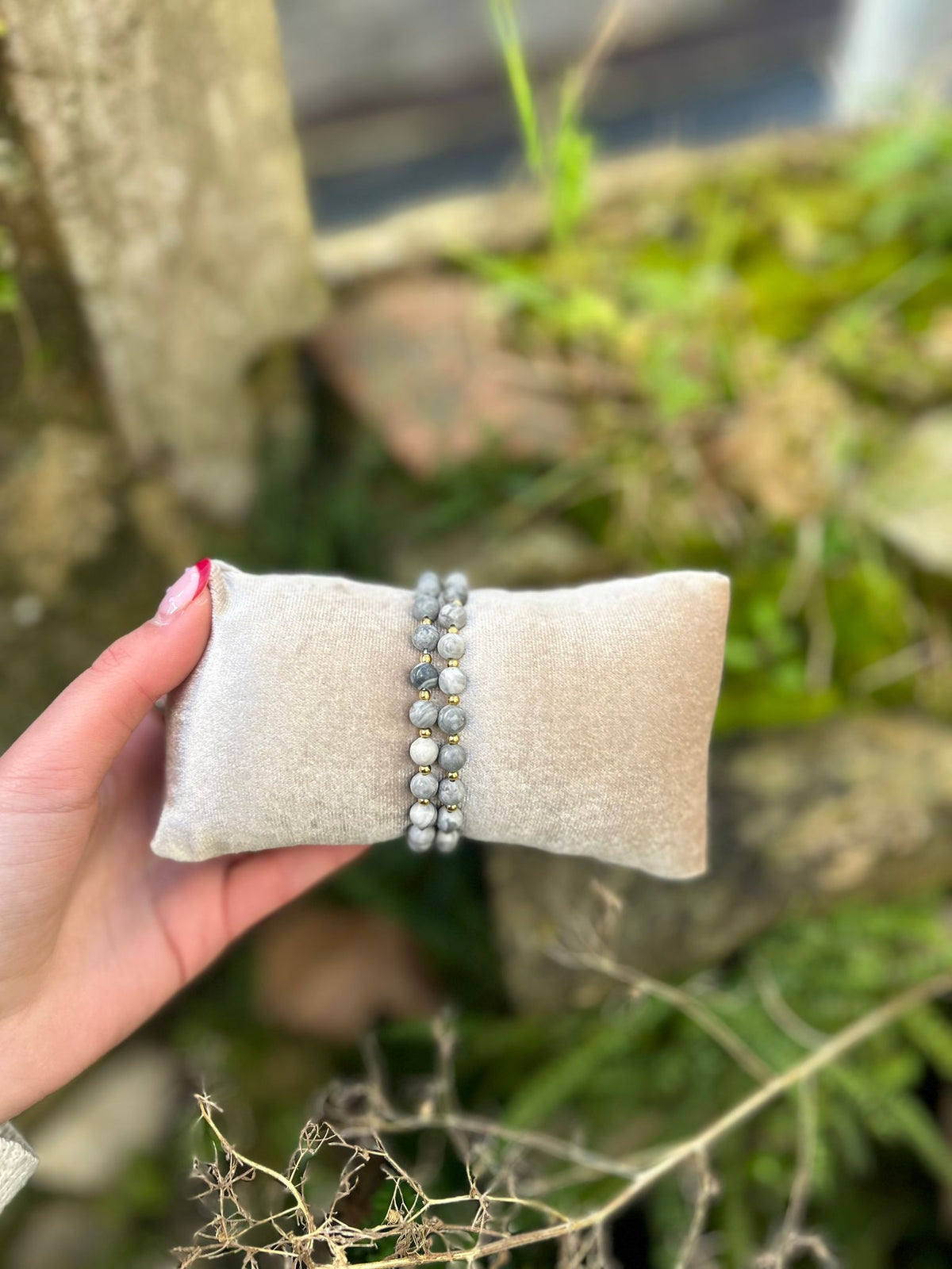 ✨ Bracelet Perlé Fantaisie – Effet Pierre & Billes Dorées
