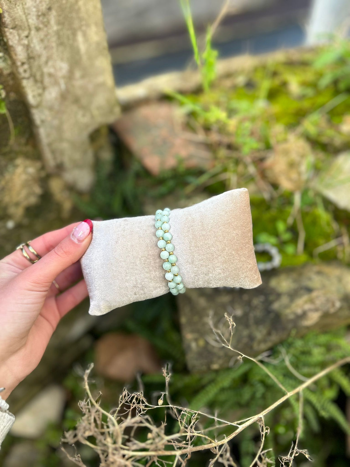 ✨ Bracelet Perlé Fantaisie – Effet Pierre & Billes Dorées
