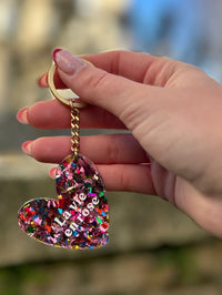 💖 Porte-clés Cœur Résine – Messages Tendance & Paillettes 💖