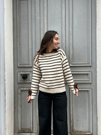 🧸 Pull Rayé Ultra Doux – Détail Nœuds Velours