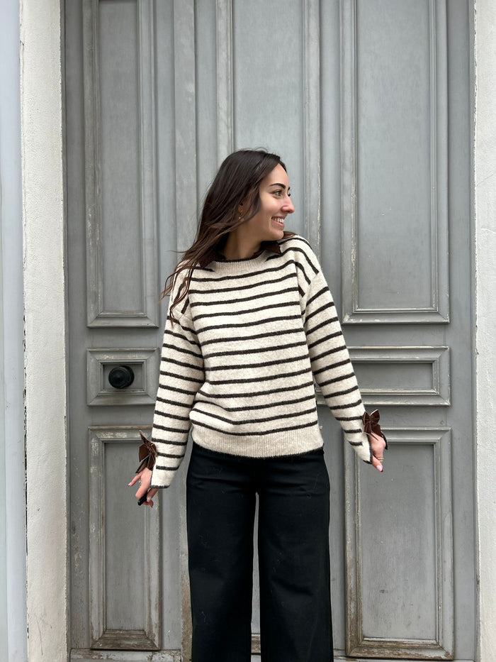 🧸 Pull Rayé Ultra Doux – Détail Nœuds Velours
