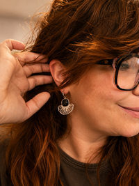 Boucles d'oreilles Éventail en Acier Inoxydable – Pierre Naturelle | Modèle au choix