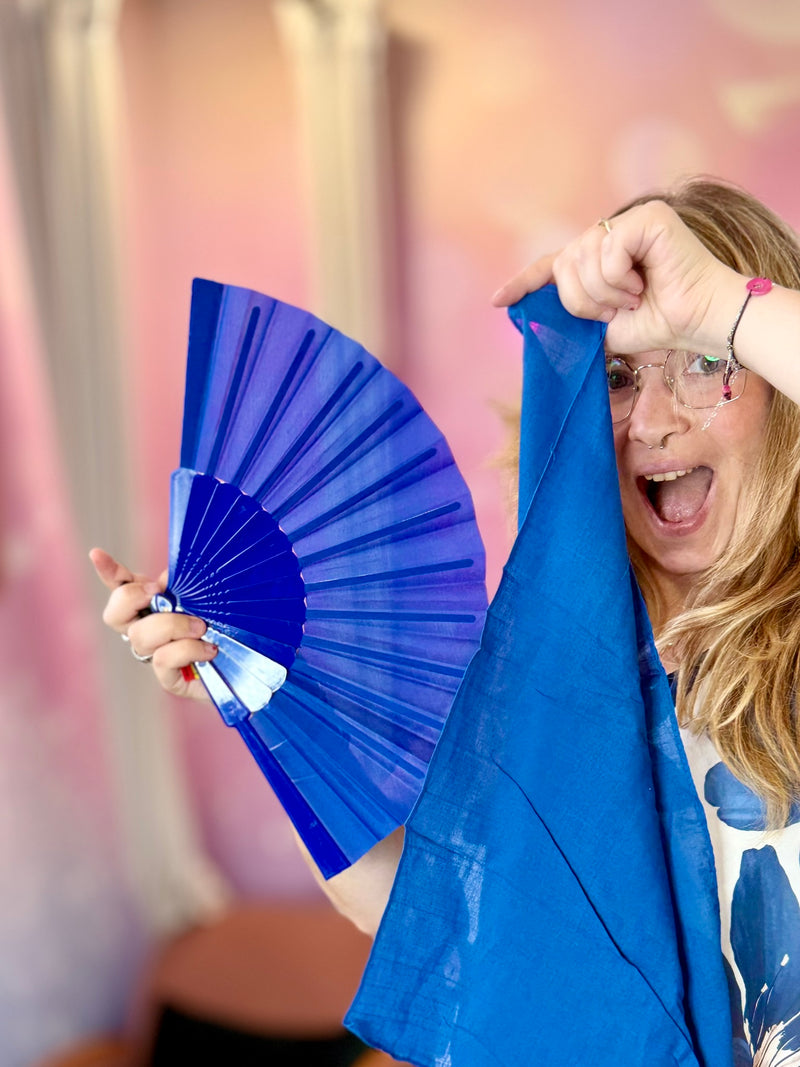 💙 Kit Fête Basque "Tout Bleu" – Foulard + Éventail assorti