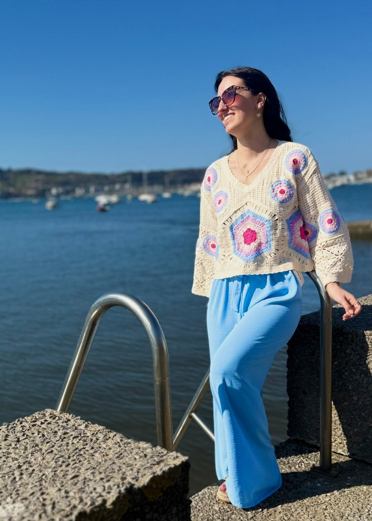 Crop Top Crochet Rose et Bleu