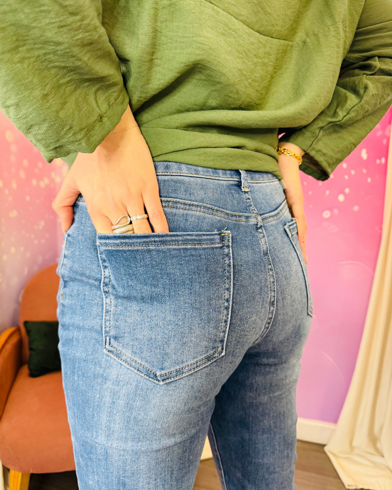 👖 Jean coupe droite – effet seconde peau & look décontracté