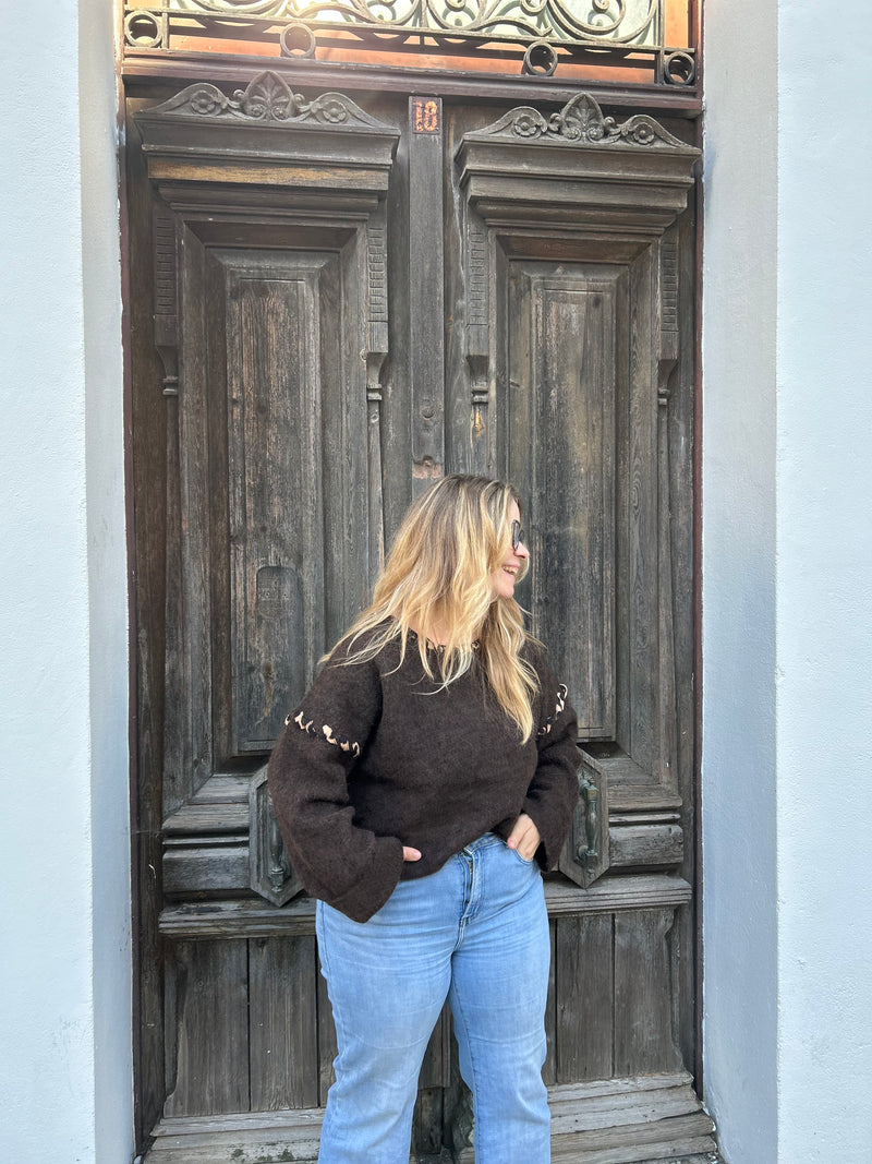 🐆 Pull chocolat – Détails léopard wild & chic