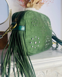 Sac vert clouté avec franges