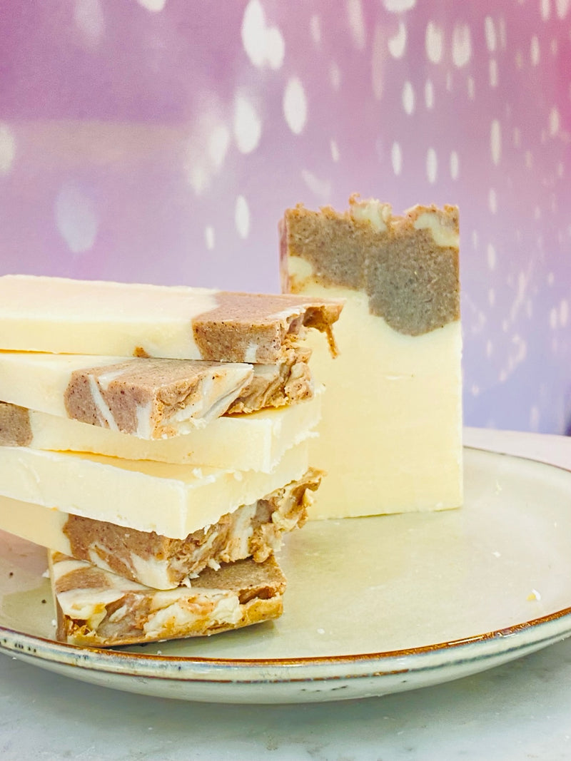 Savon Artisanal Cannelle & Lait de Chèvre – Douceur Authentique & Parfum Chaleureux