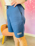  Short Ez Kexa bleu marine, détail de la coupe et des poches latérales.