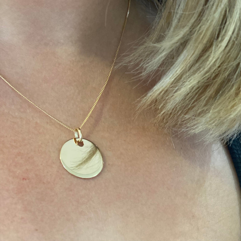 Pendentif rond  plaqué or personnalisable (photo gravure possible)